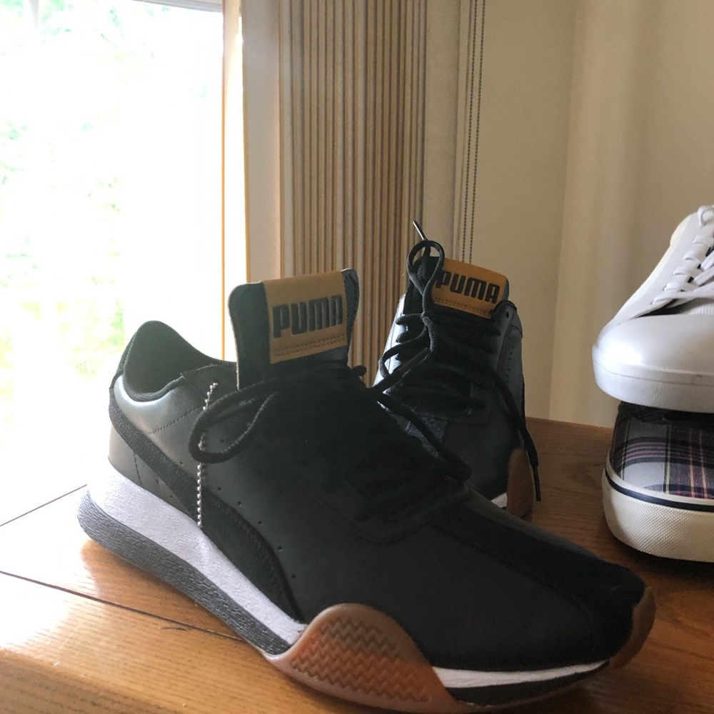 PUMA SNEAKERS